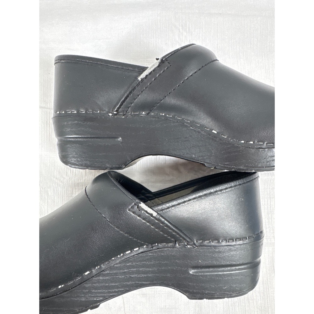 Dansko Professional Black Box Leather Clogs Women 39 Wide - Picture 9 of 10